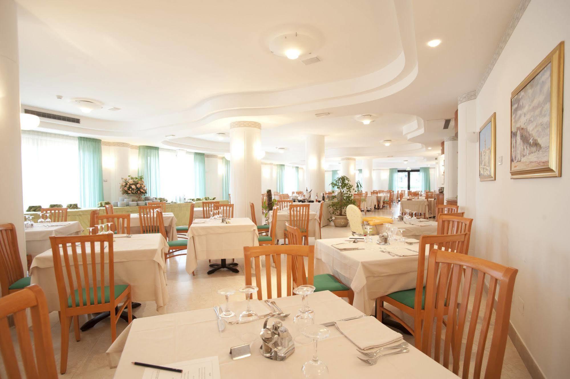 Oasiclub Hotel Vieste Luaran gambar